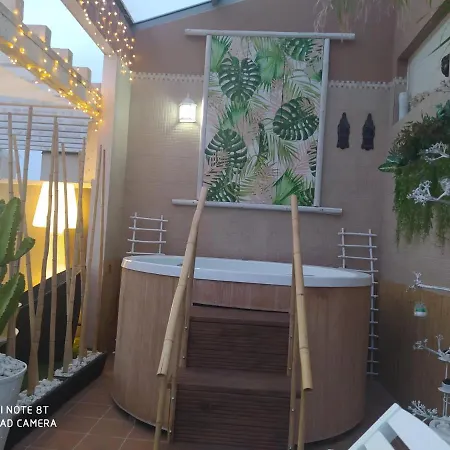 Lägenhet Con Jacuzzi Privado Y Parking